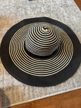 Wide Brim Straw Sun Hat in Black and White Stripe